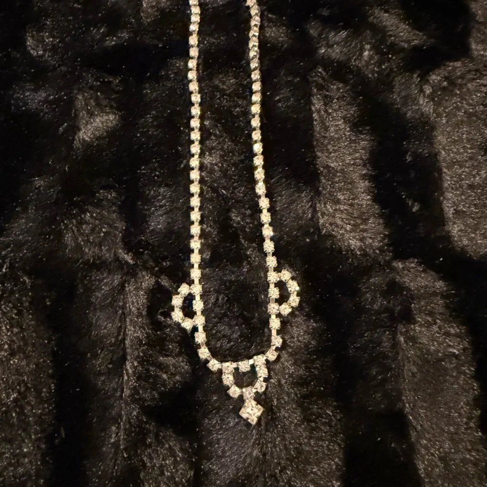 Vintage Rhinestone Necklace w/Weiss Screw Back Pronged Rhinestone Earrings - Picture 3 of 6